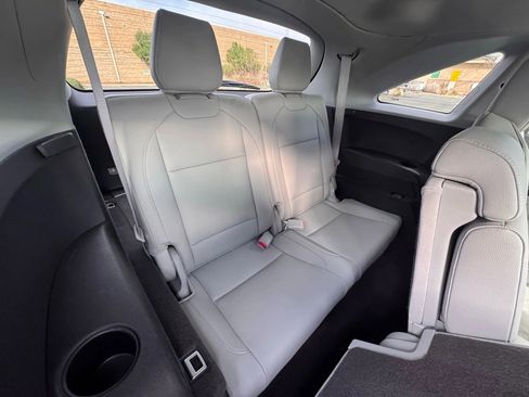 Used 2019 Acura MDX SH-AWD image 16