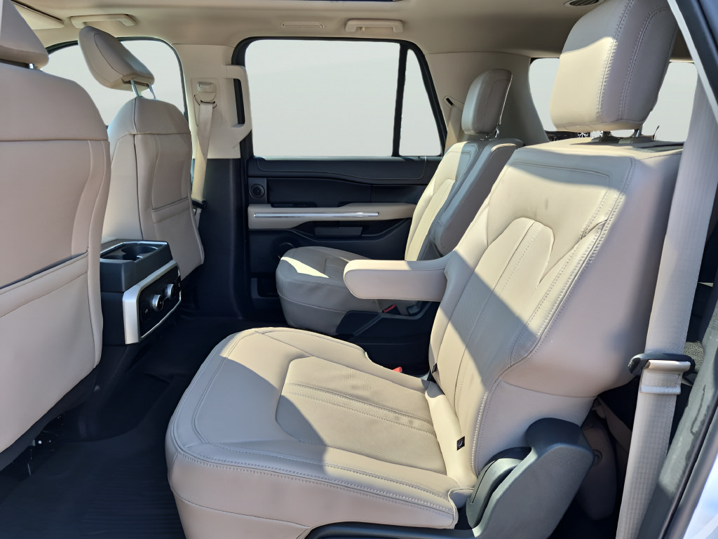 Used 2024 Ford Expedition Max Limited RWD image 32