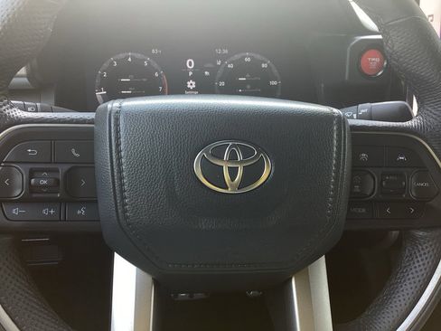 Certified 2024 Toyota Tacoma TRD Sport AWD/4WD image 17