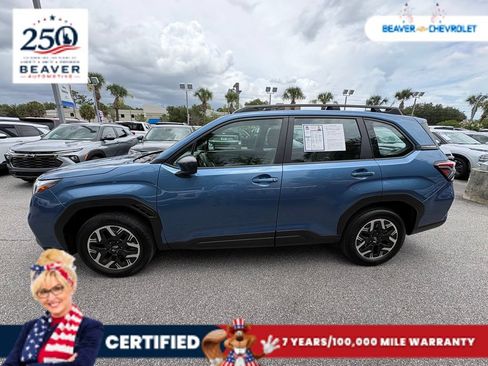 Used 2025 Subaru Forester AWD/4WD image 4