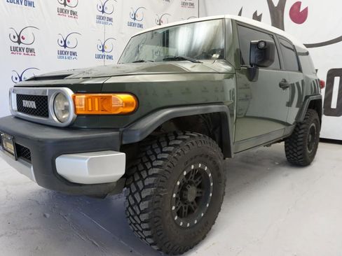 Used 2013 Toyota FJ Cruiser 4WD image 24