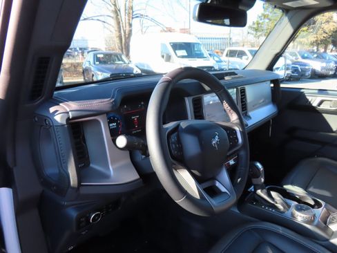New 2025 Ford Bronco Outer Banks image 10