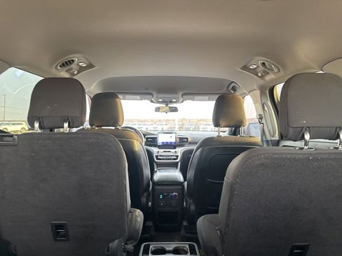 Used 2020 Ford Explorer XLT image 24