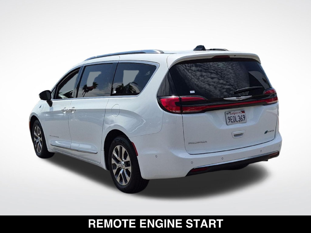 Used 2023 Chrysler Pacifica Pinnacle FWD image 7