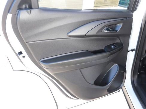 Used 2025 Chevrolet TrailBlazer LT image 13