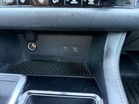 Used 2022 Nissan Pathfinder SV AWD/4WD image 34