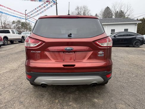 Used 2016 Ford Escape SE w/ Equipment Group 201A image 6
