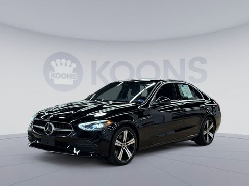 Used 2025 Mercedes-Benz C 300 4MATIC Sedan image 5