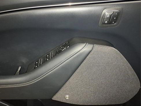 Used 2021 Ford Mustang Mach-E Premium image 15