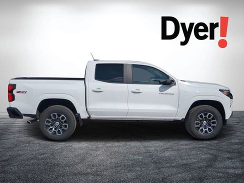 New 2025 Chevrolet Colorado Z71 image 2