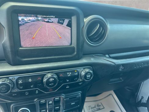 Used 2022 Jeep Wrangler Unlimited Sport AWD/4WD image 33