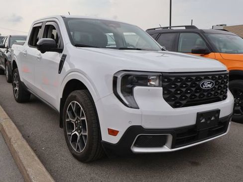 Used 2025 Ford Maverick Lariat w/ 4K Tow Package AWD/4WD image 3