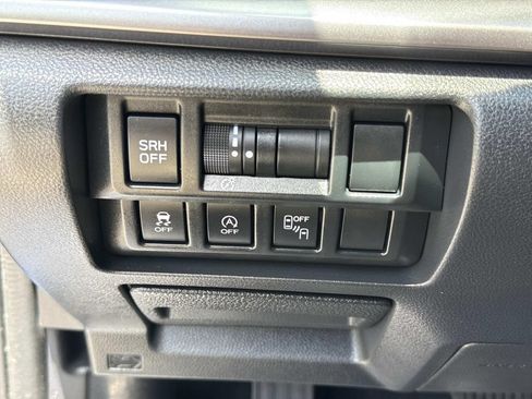 Used 2023 Subaru Crosstrek 2.5i Limited AWD/4WD image 46