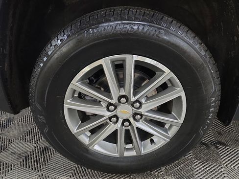 Used 2023 Chevrolet Traverse LT AWD/4WD image 13