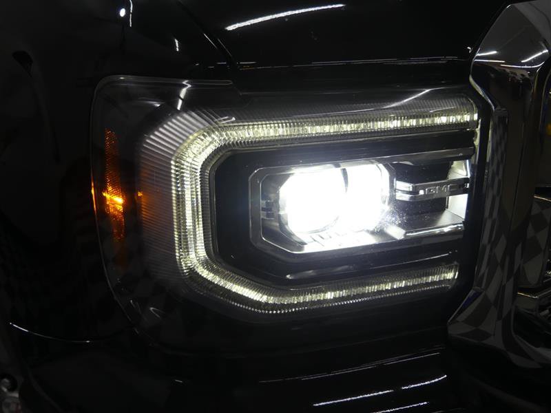Used 2018 GMC Sierra 1500 Denali AWD/4WD image 13