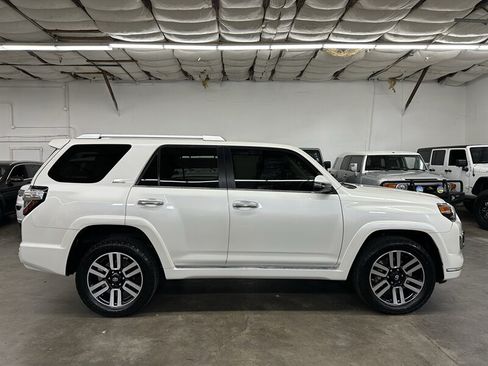 Used 2020 Toyota 4Runner Limited AWD/4WD image 2