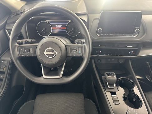 Certified 2024 Nissan Rogue SV image 28