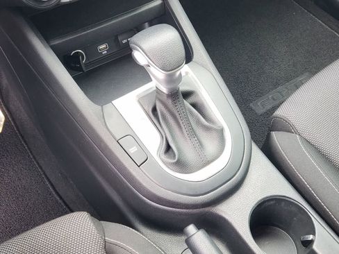 Certified 2022 Kia Forte LXS w/ LXS Technology Package FWD image 18