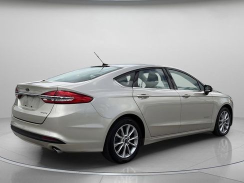 Used 2017 Ford Fusion S FWD image 3