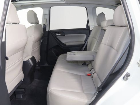 Used 2014 Subaru Forester 2.5i Limited image 41