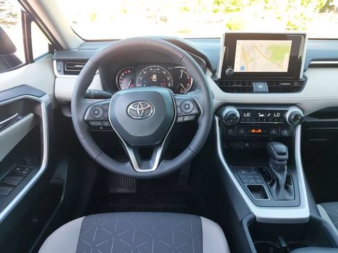 Used 2024 Toyota RAV4 XLE w/ Convenience Package AWD/4WD image 17