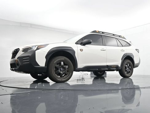 Used 2022 Subaru Outback Wilderness AWD/4WD image 32