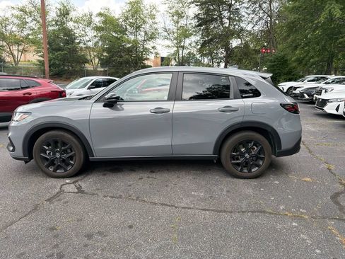 Used 2025 Honda HR-V Sport image 4