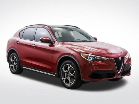 Used 2022 Alfa Romeo Stelvio Ti AWD/4WD image 7
