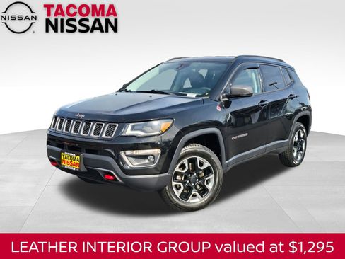 Used 2017 Jeep Compass Trailhawk w/ Leather Interior Group AWD/4WD image 1