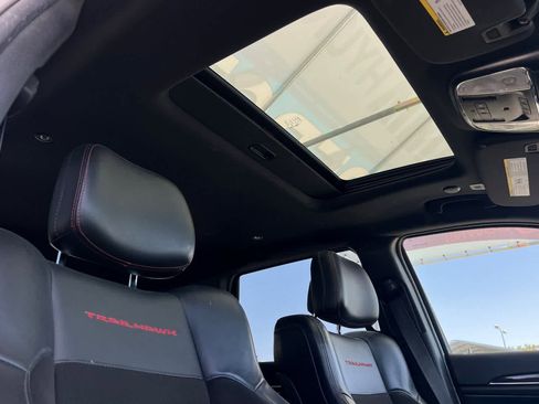 Used 2019 Jeep Grand Cherokee Trailhawk AWD/4WD image 18