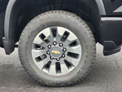 New 2026 Chevrolet Silverado 2500 Custom w/ Custom Value Package image 6