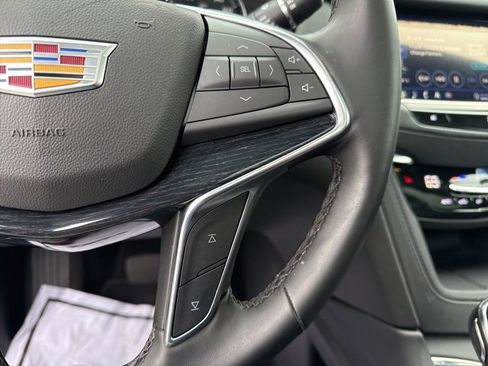 Used 2025 Cadillac XT5 Premium Luxury image 23