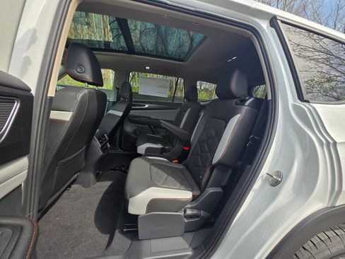 New 2026 Volkswagen Atlas Peak Edition AWD/4WD image 16