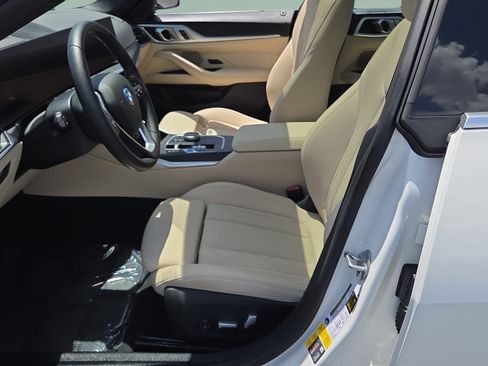 Used 2024 BMW i4 eDrive35 w/ Premium Package RWD image 9