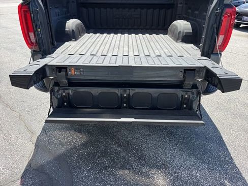Used 2019 GMC Sierra 1500 SLT w/ SLT Premium Package AWD/4WD image 17