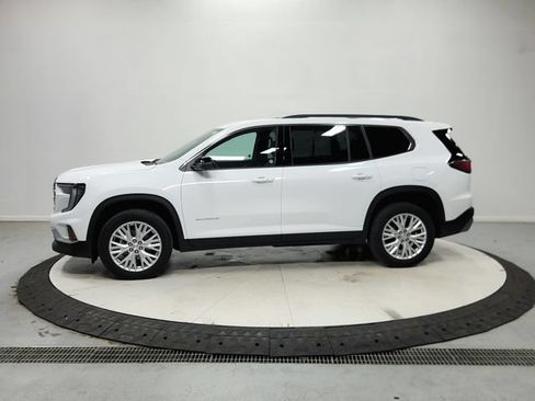 Used 2026 GMC Acadia Elevation w/ Elevation Premium Package FWD image 5