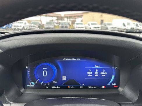 Used 2023 Ford Explorer Platinum w/ Technology Package image 18