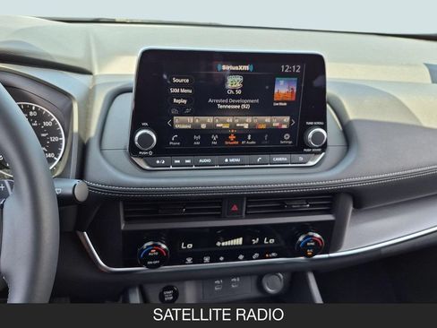 Used 2026 Nissan Rogue SV FWD image 26