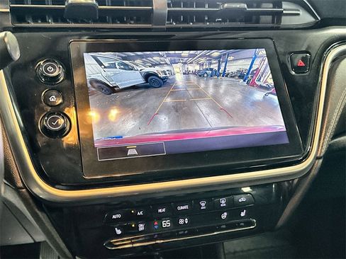 Used 2022 Chevrolet Bolt EUV LT w/ Comfort Package image 20