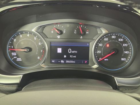 Used 2024 Chevrolet Traverse RS FWD image 16