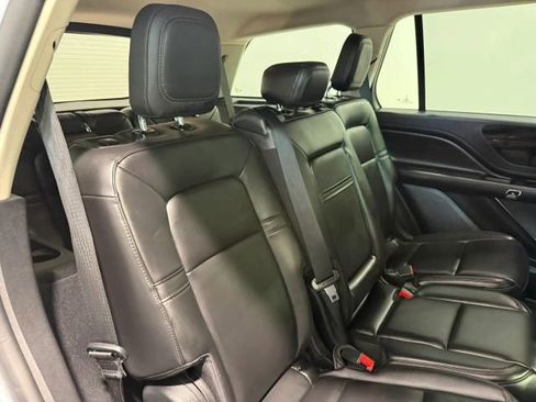 Used 2023 Lincoln Aviator 2WD image 30