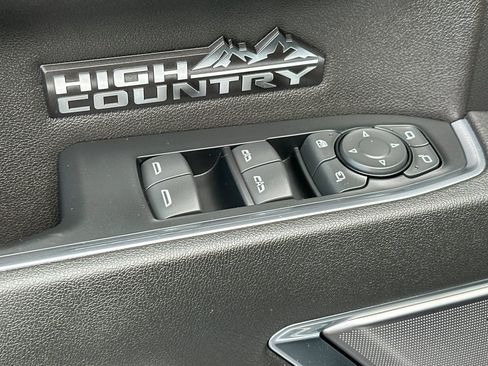 Certified 2023 Chevrolet Silverado 1500 High Country w/ High Country Premium Package AWD/4WD image 12