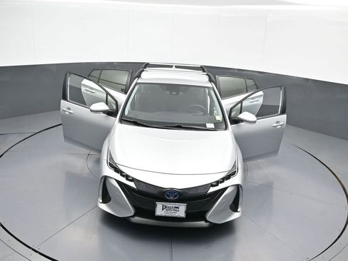 Used 2022 Toyota Prius Prime LE FWD image 46