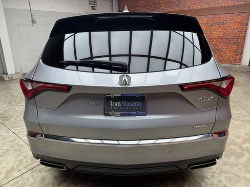 Used 2023 Acura MDX SH-AWD w/ Technology Package image 5