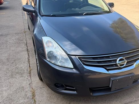 Used 2012 Nissan Altima 2.5 S w/ Convenience Pkg FWD image 2