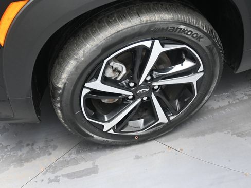 Used 2023 Chevrolet TrailBlazer RS AWD/4WD image 13