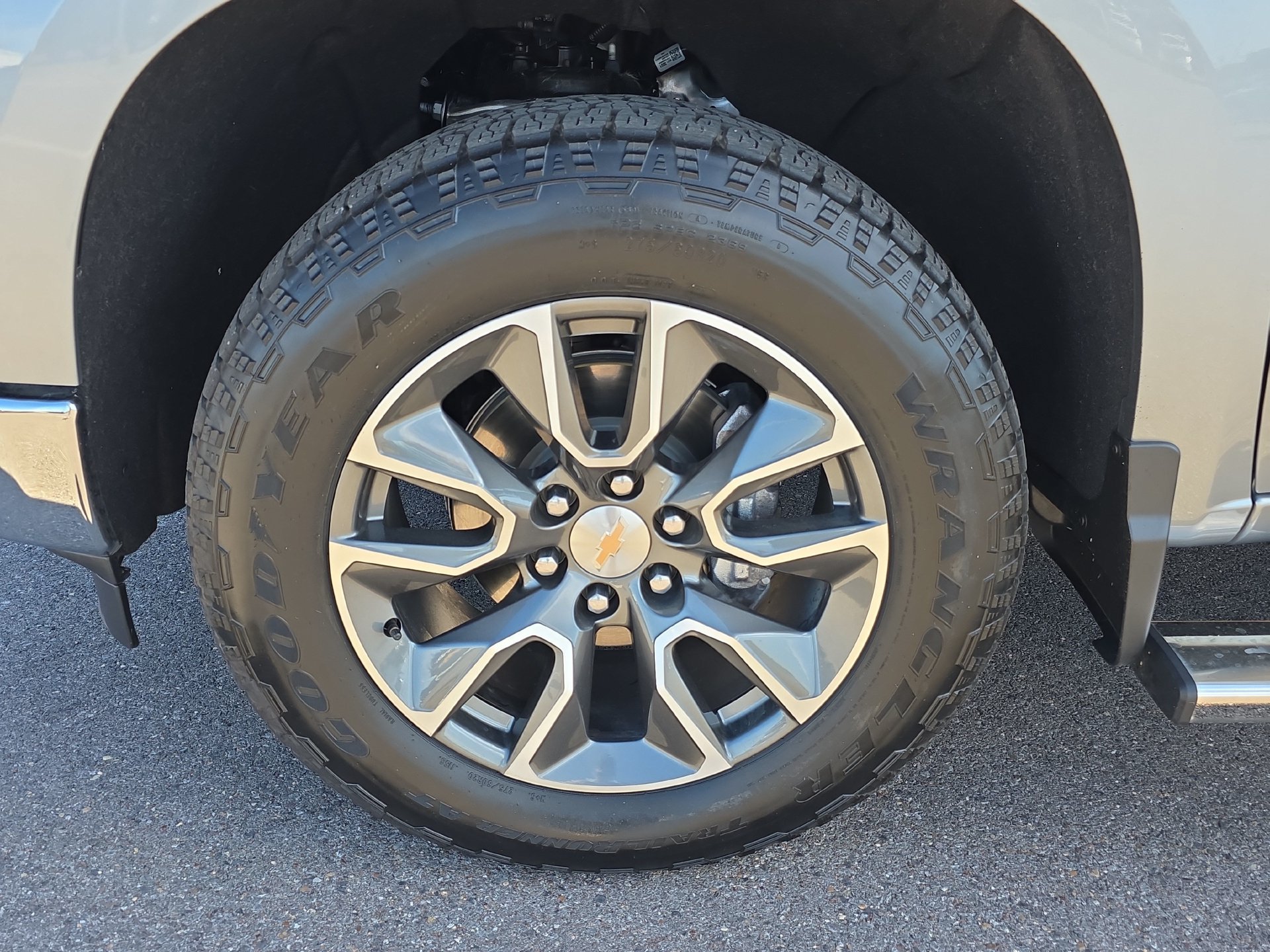 Used 2025 Chevrolet Silverado 1500 LT w/ All Star Edition Plus AWD/4WD image 9
