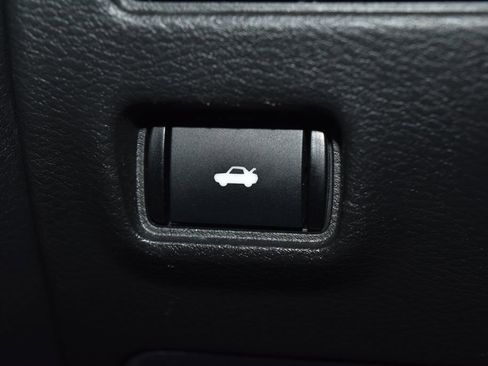 Certified 2024 Nissan Sentra SV FWD image 15