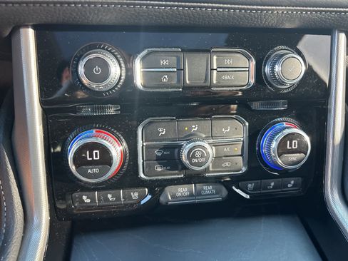 Used 2021 GMC Yukon Denali w/ LPO, Illumination Package image 46