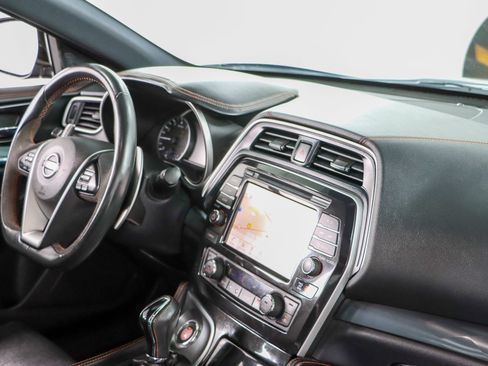 Used 2023 Nissan Maxima SR w/ Sport Mat Group FWD image 27